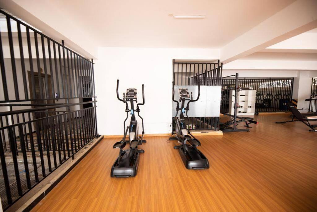 Furnished Apartment In Kilimani Nairobi Buitenkant foto